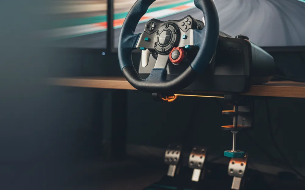 Thrustmaster T248 vs Logitech G923: Hybrid Drive or TRUEFORCE
